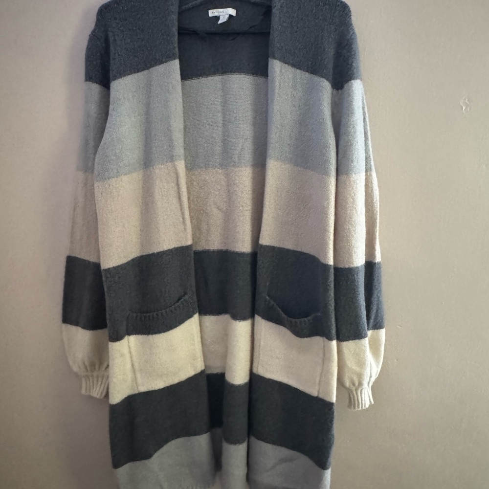 Chic Striped Cardigan in Black and Cream